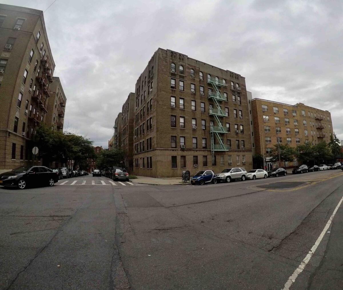2-bedroom In The Bronx And Pet Friendly